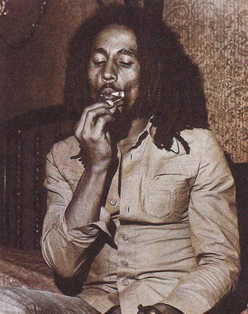 Posters Bob Marley - Robert Nesta - Poster 001546