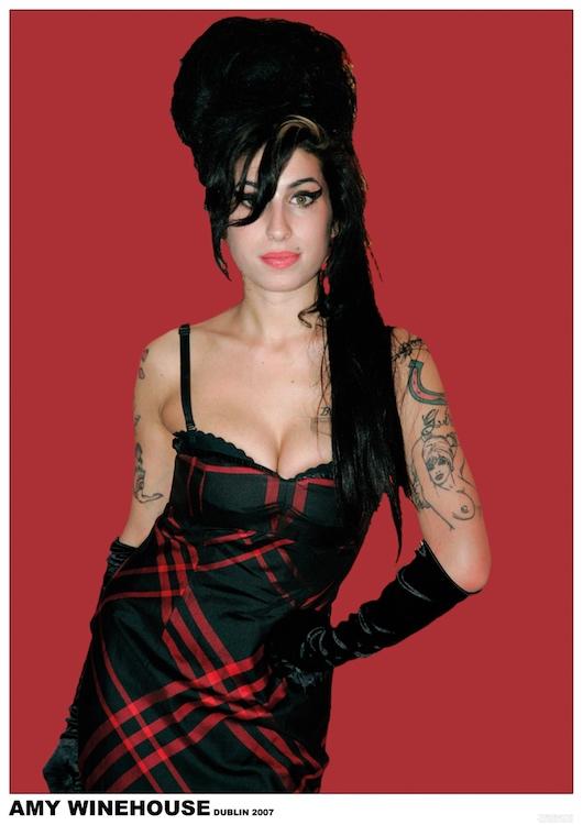 Posters Amy Winehouse - Red - Poster 102090